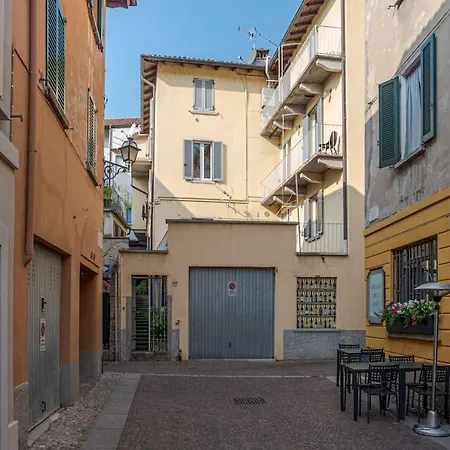 Apartment In Centro Storico A Due Passi Dal Cernobbio