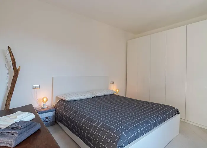 Apartment In Centro Storico A Due Passi Dal Cernobbio